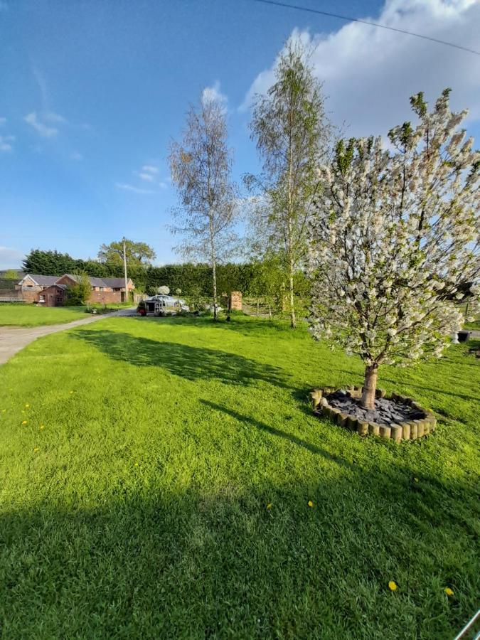 Mile House Barn Bed & Breakfast Nantwich Buitenkant foto